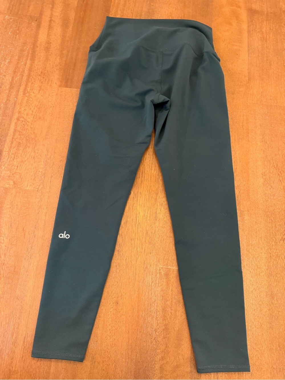ALO Yoga Women’s High-Rise Leggings in Dark Green